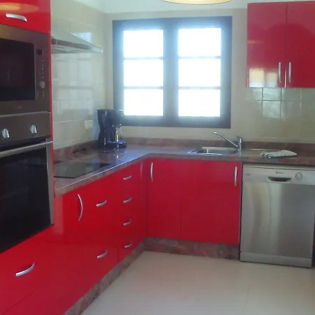 With 3 Bedrooms In With Private Pool Furnished Terrace And Wifi 1 Km From The Beach Villa