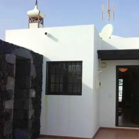 With 3 Bedrooms In With Private Pool Furnished Terrace And Wifi 1 Km From The Beach *